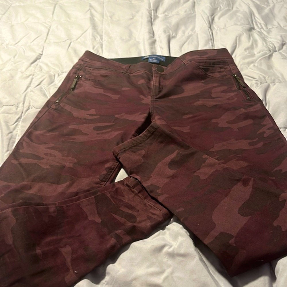 Democracy “Ab” solution size 10 purple camo jeans